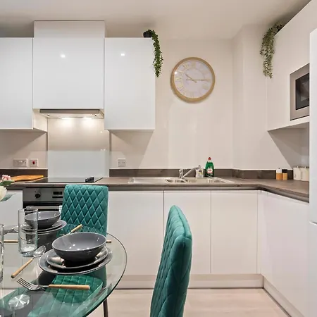 Apartment Evergreen Haven - 2br - Free Parking W High Speed Wifi *