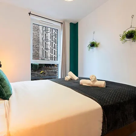 Apartment Evergreen Haven - 2br - Free Parking W High Speed Wifi Birmingham